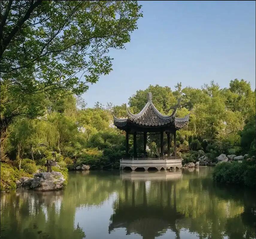 黄山徽州狼狈餐饮有限公司